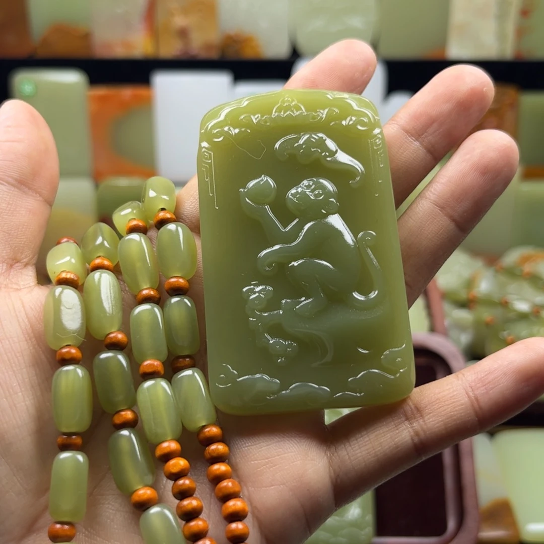 景***飞时尚潮流男士生肖牌