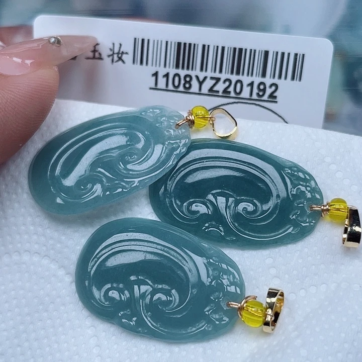 吊坠(不含链)未镶嵌翡翠