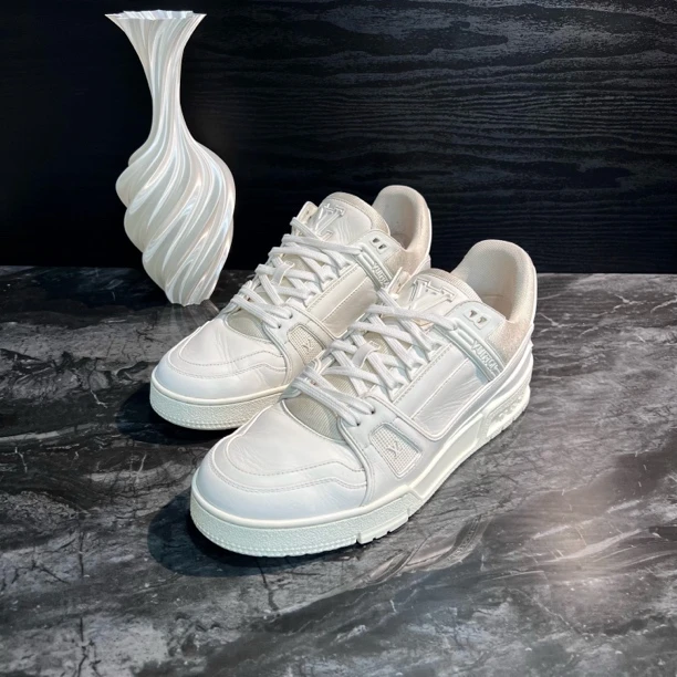 95新 LouisVuitton/路易威登 40.5码/纯白拼接Trainer板鞋
