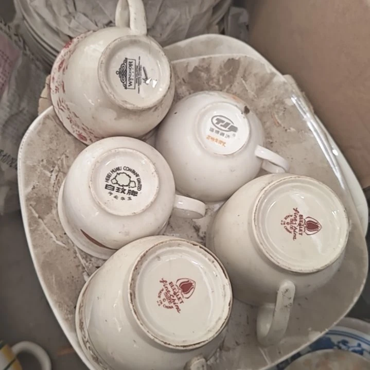 陶瓷盘子碗啥都有