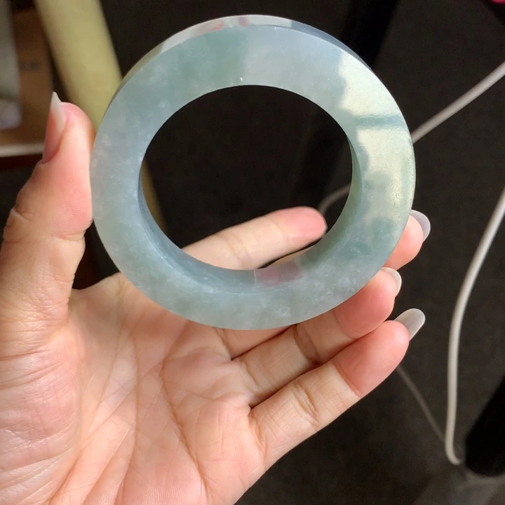 定制翡翠正圈未镶嵌元**贝翡翠