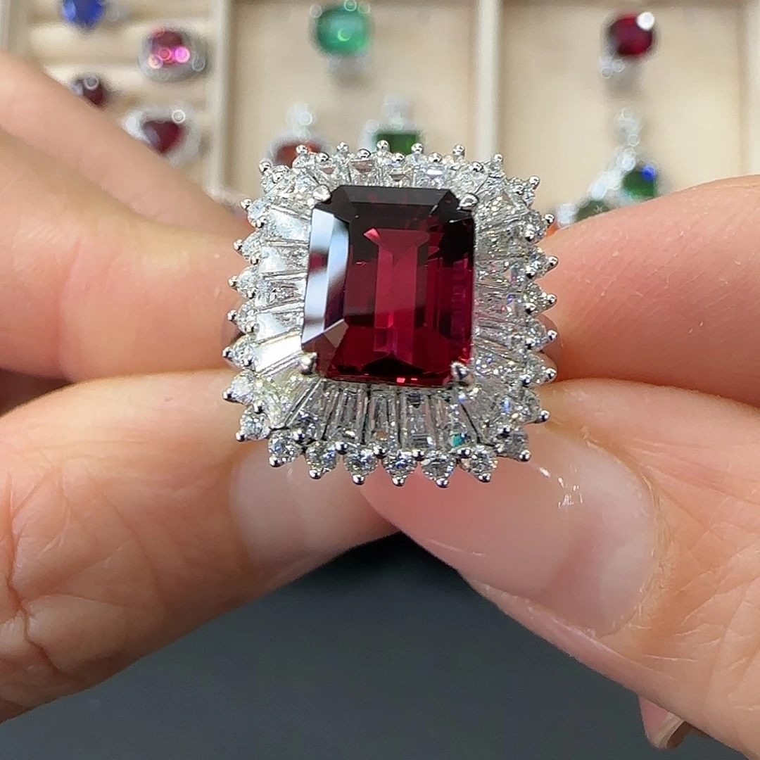 戒指18K金镶嵌碧玺3.88ct