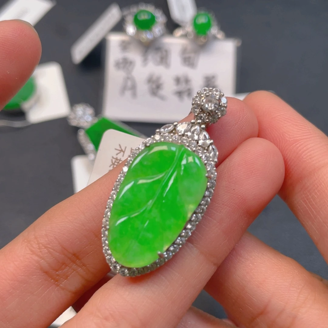 多***爱翡翠银S925镶嵌吊坠(不含链)