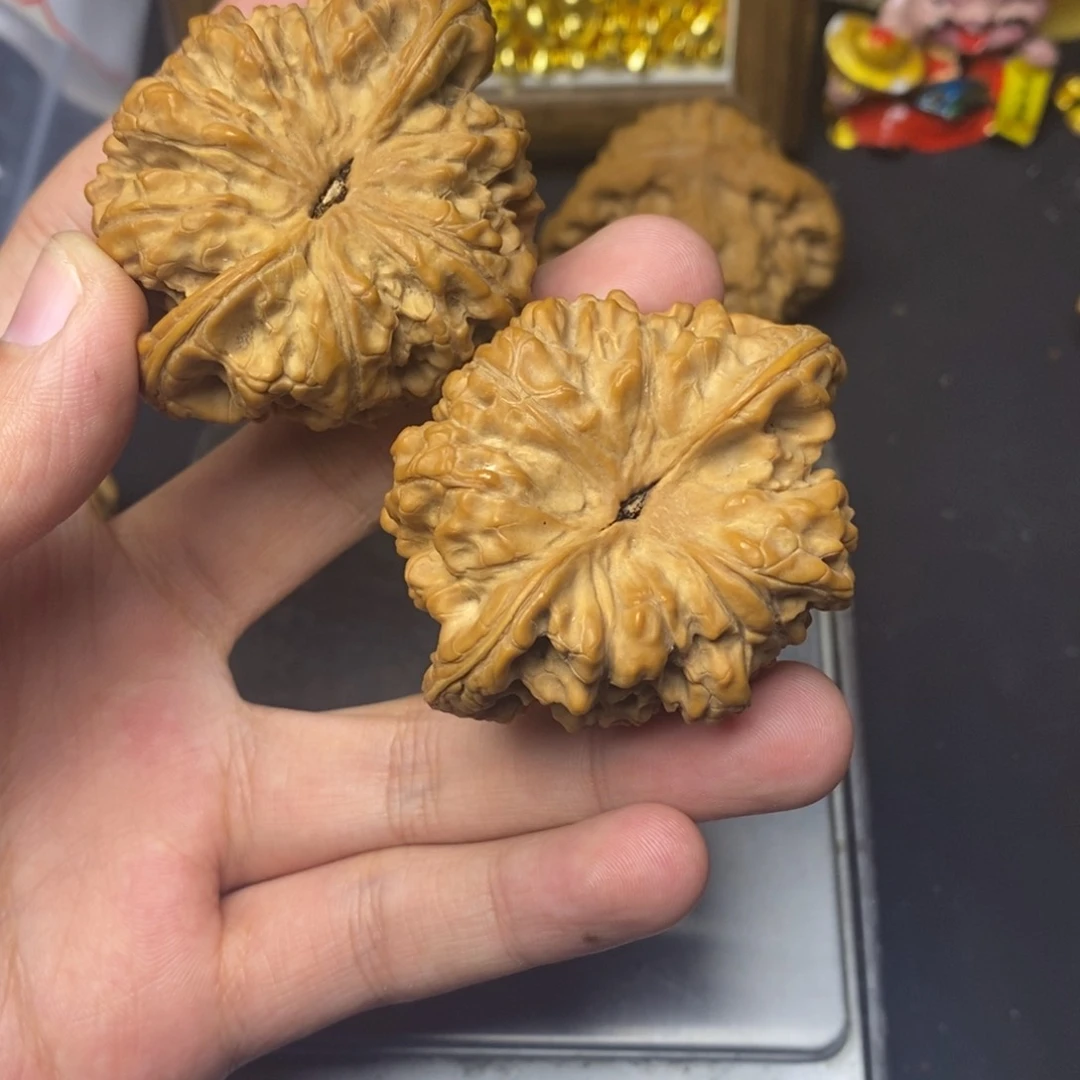 吊坠文玩核桃王勇官帽