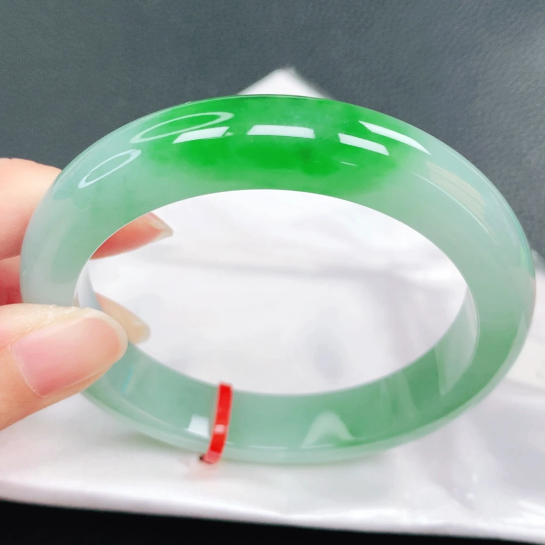 翡翠未镶嵌手镯58圈