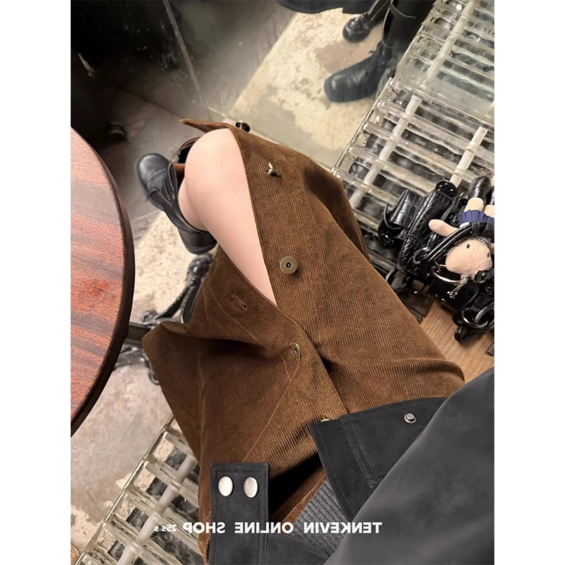 耶古时髦棕色灯芯绒a字半身裙女秋冬季宽松显瘦前门襟包臀中长裙