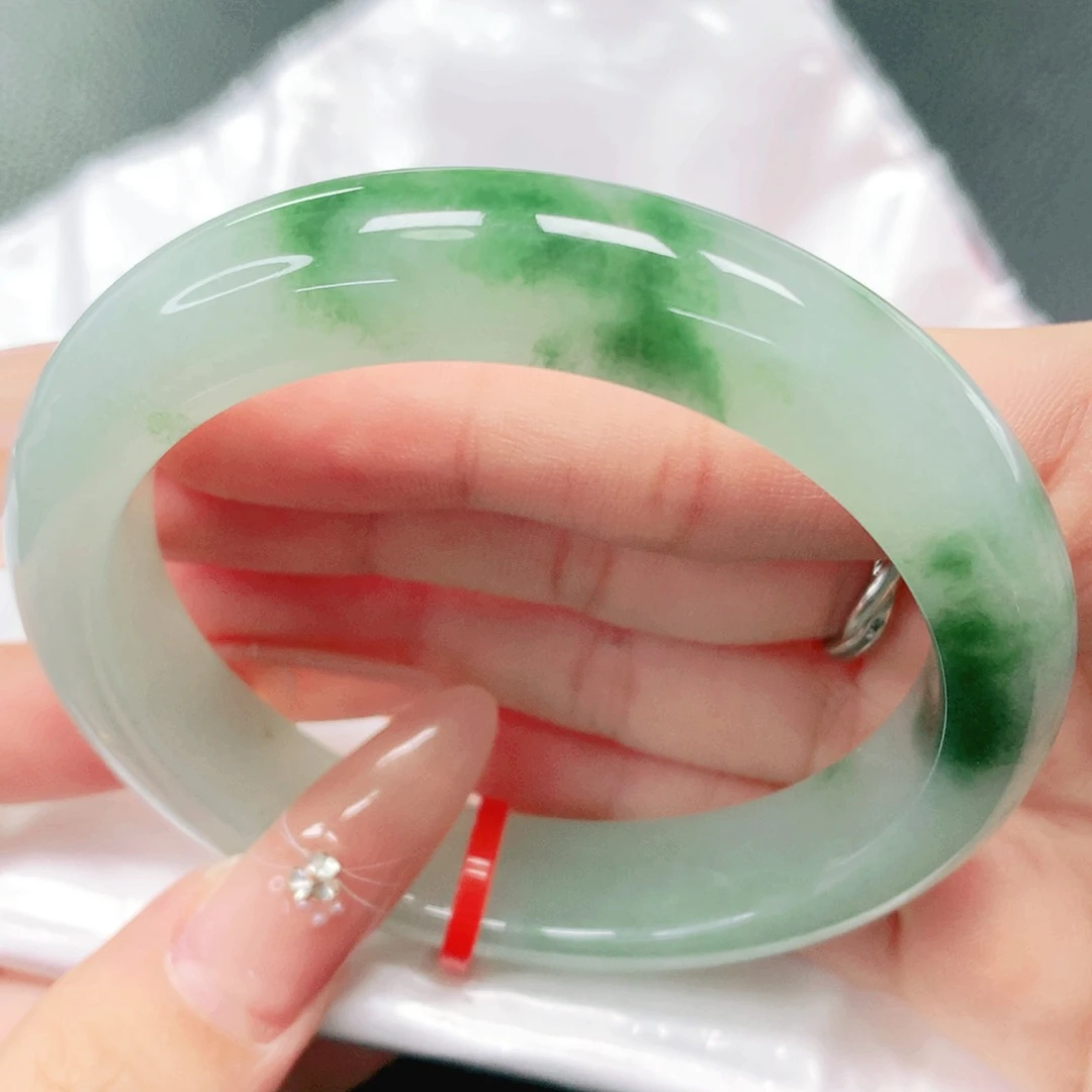 未镶嵌手镯翡翠57。