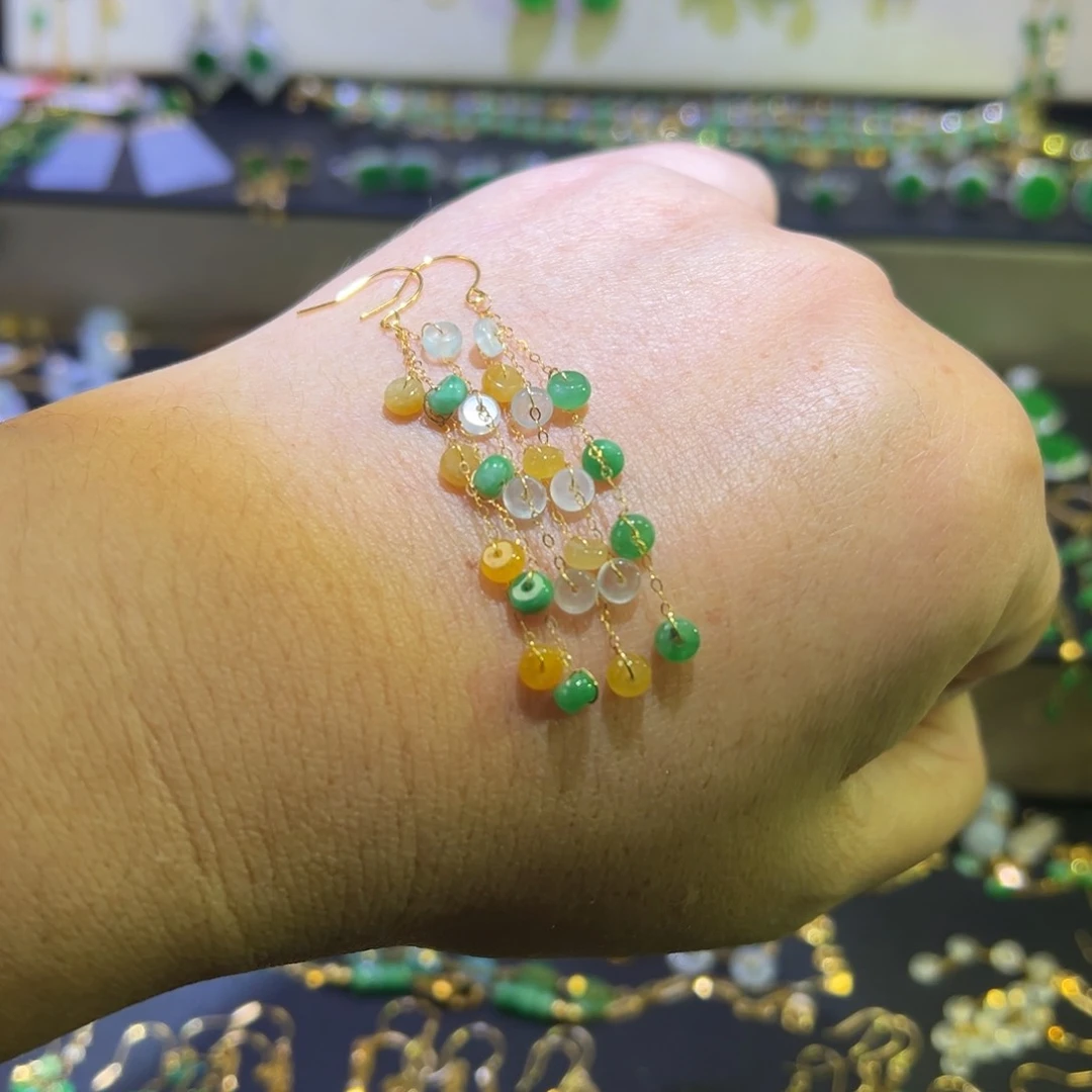 颈饰18K金镶嵌翡翠耳钩