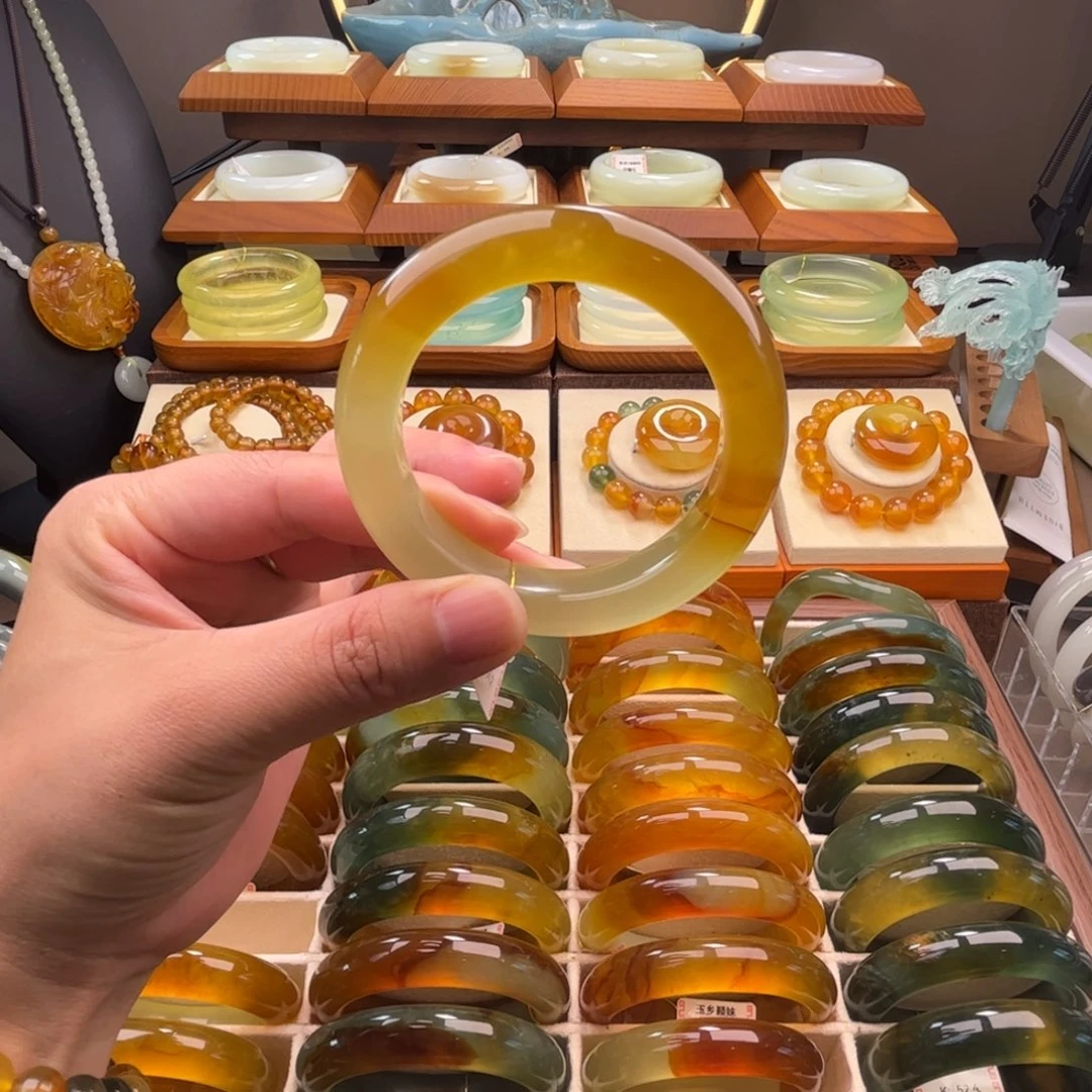 蛇纹石玉未镶嵌手镯54