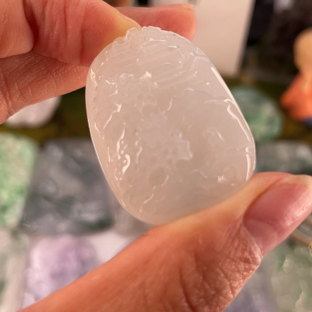 颈饰未镶嵌翡翠山水牌