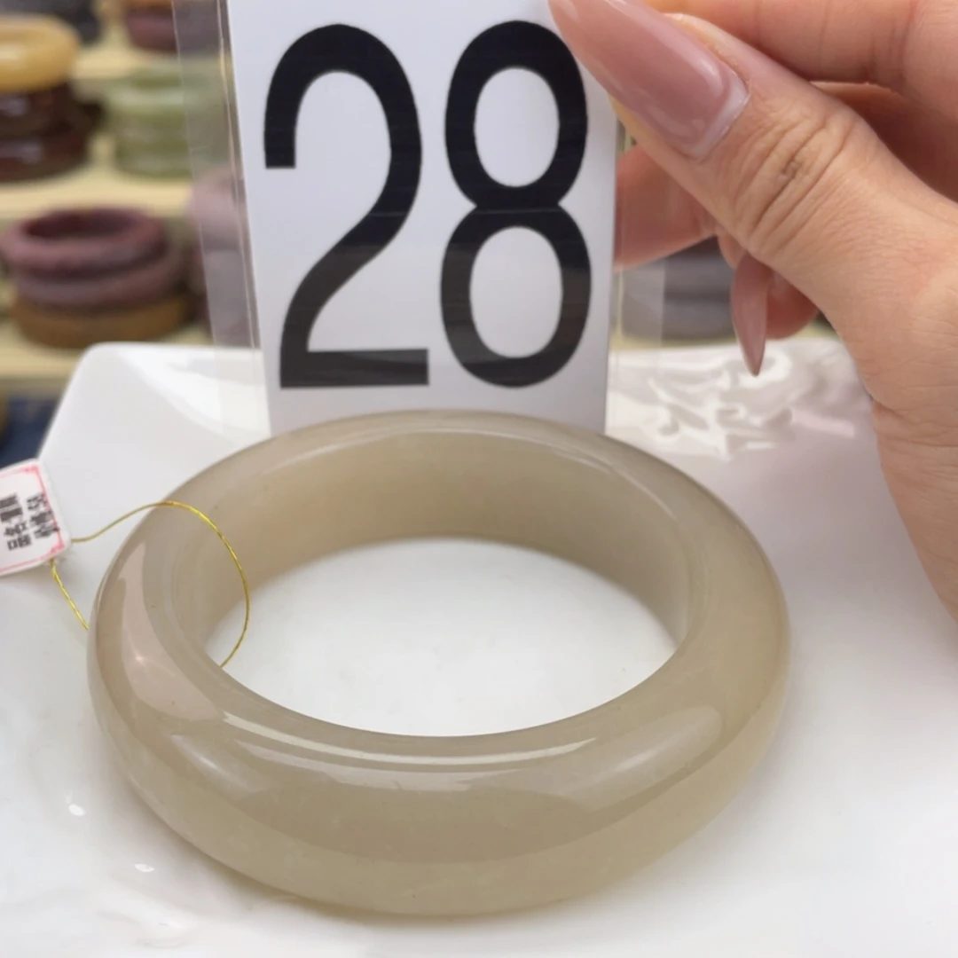 【闪购商品】石英质玉手镯未镶嵌