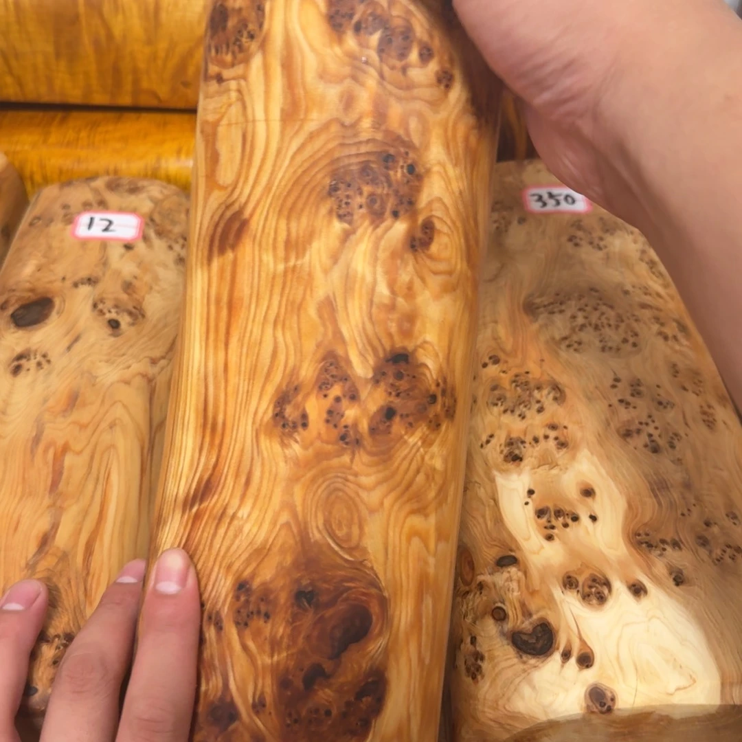 峰***哥竹炭鹅绒崖柏黑油木枕