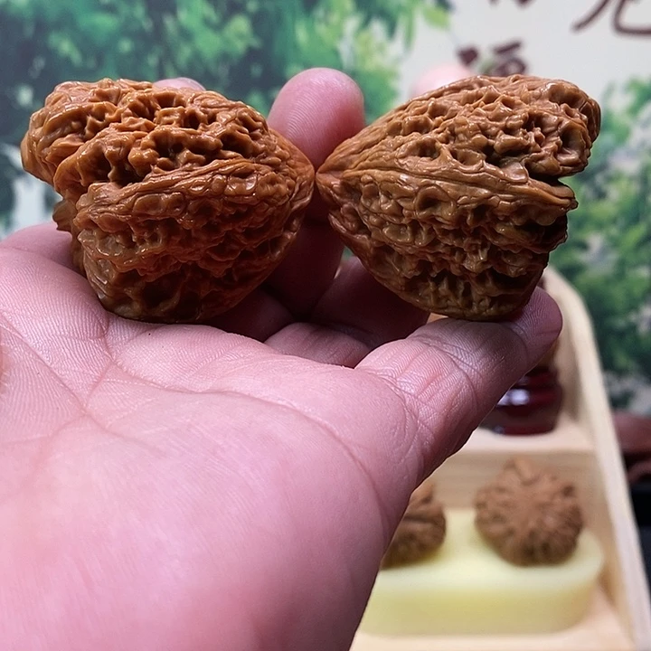 我***傻吊坠文玩核桃涿鹿南疆石拉丝蚂蚁纹凹底天残脚