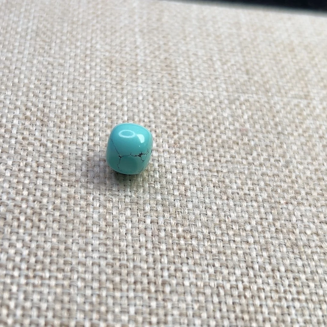 绿松石未镶嵌珠宝奇石10