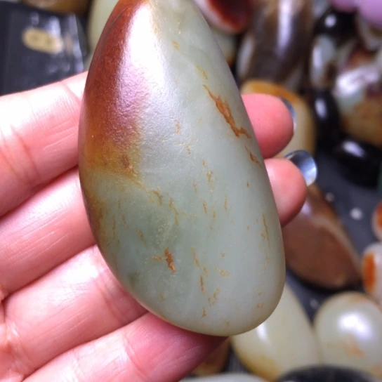 和田玉（翠青玉）未镶嵌珠宝奇石