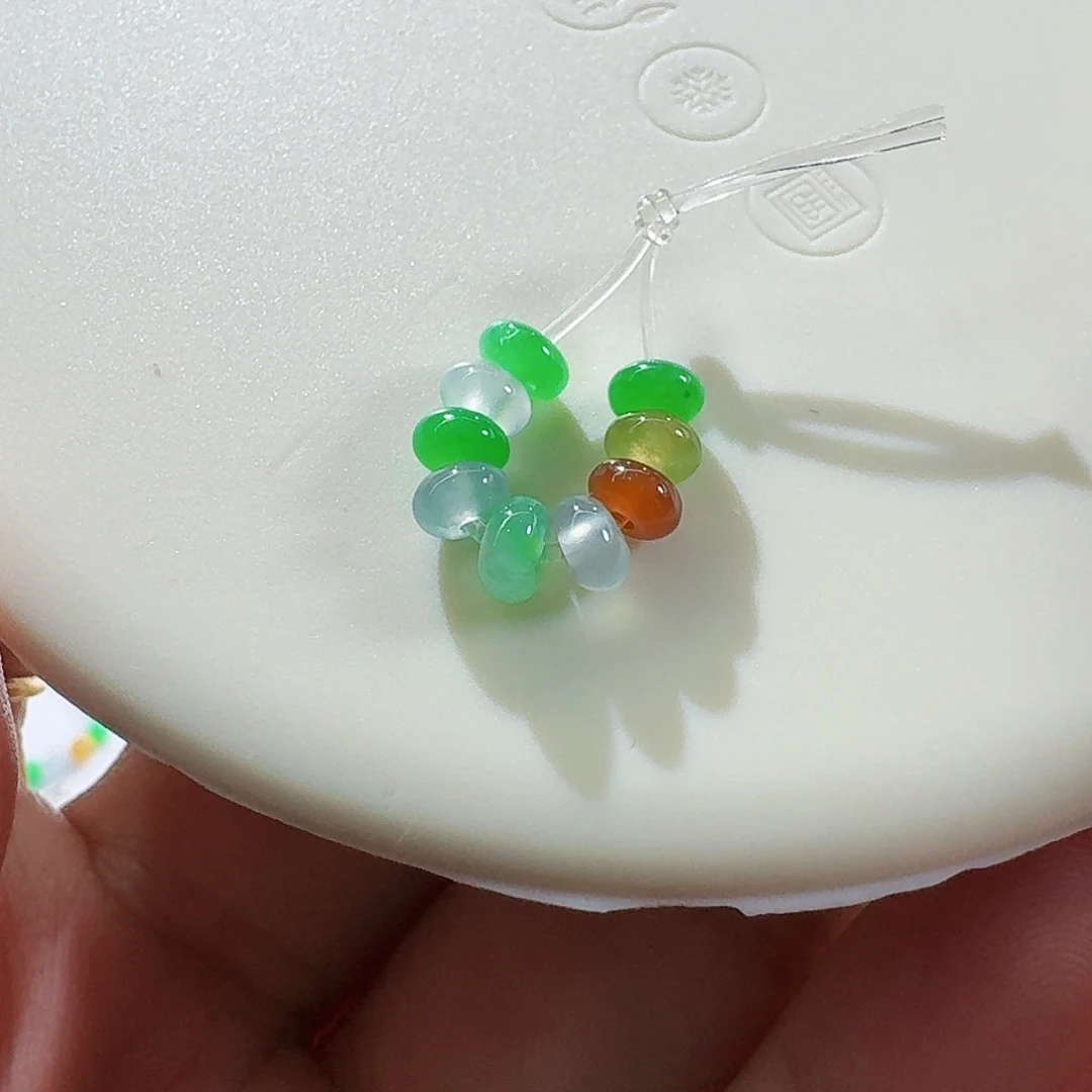 翡翠颈饰未镶嵌裸石