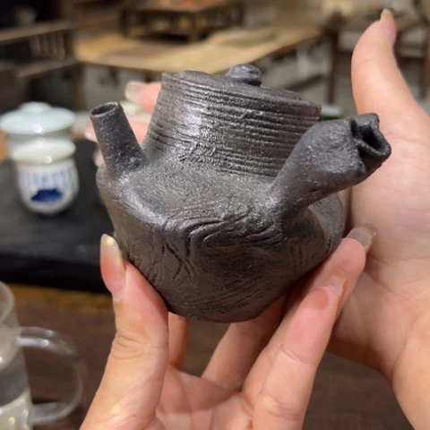 景德镇鱼和熊手工陶艺