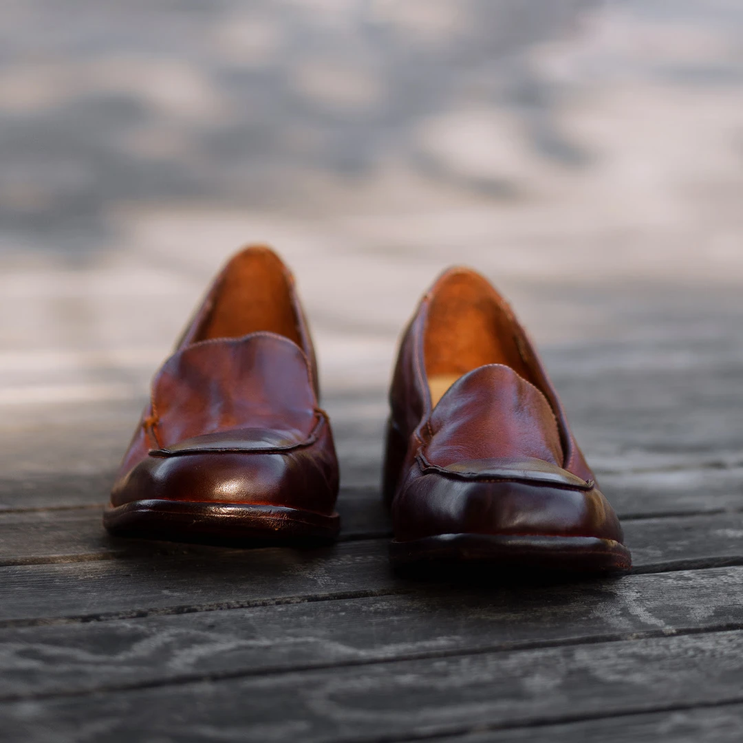 法式高档舒适真皮小众水洗马皮鞋中跟宽头高级感小皮鞋女英伦风潮