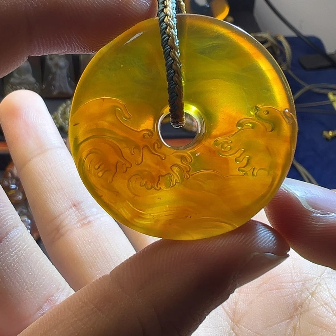 琥珀未镶嵌颈饰乘风破浪