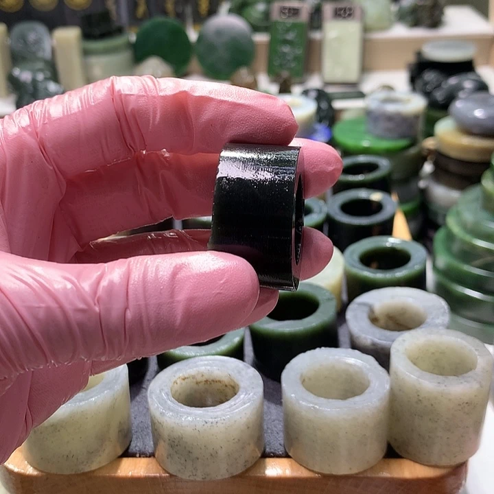 和田玉未镶嵌珠宝半成品