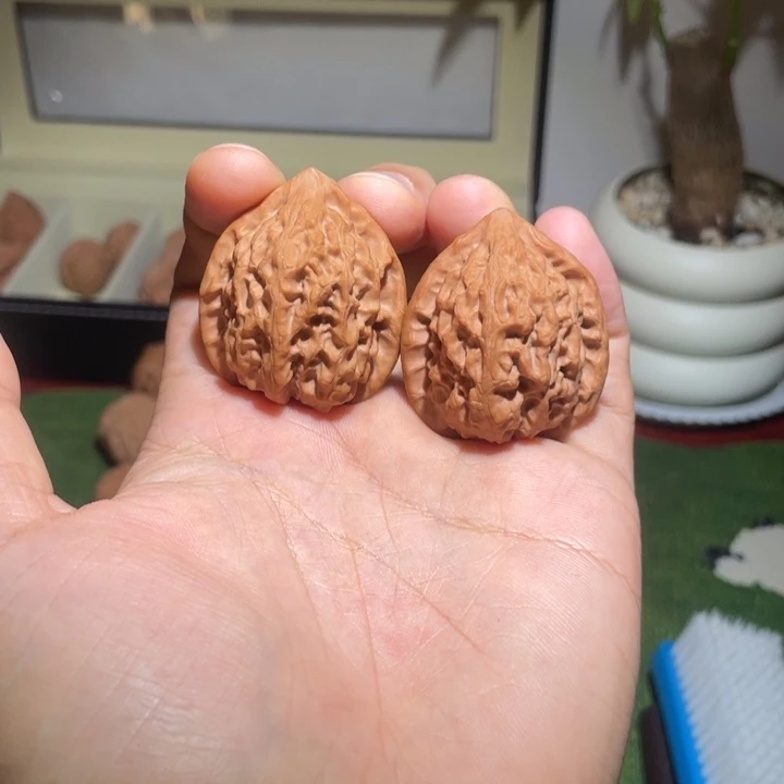 文玩核桃把件36无药货头金牛