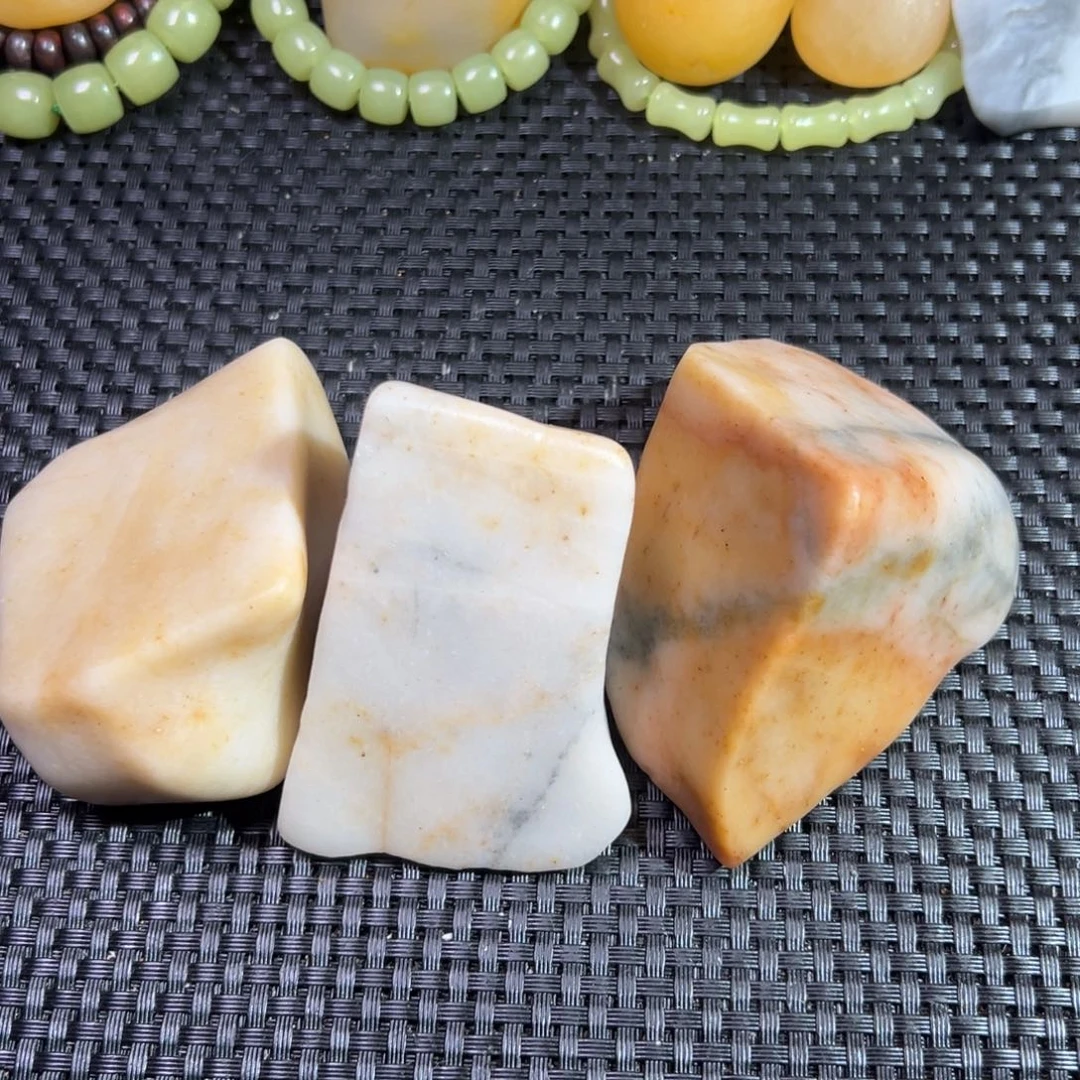 听**雪静辉品石金丝玉原石