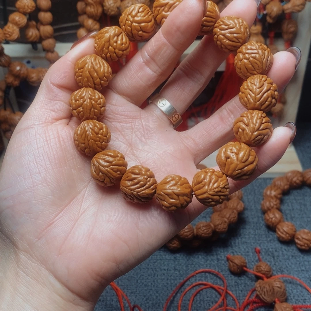 桃核吊坠龙纹桃枭