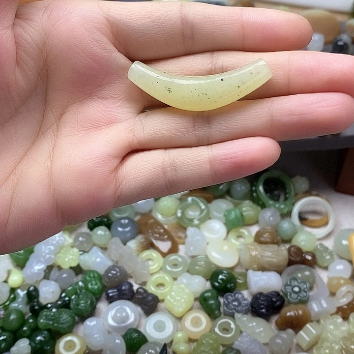 未镶嵌和田玉挂件