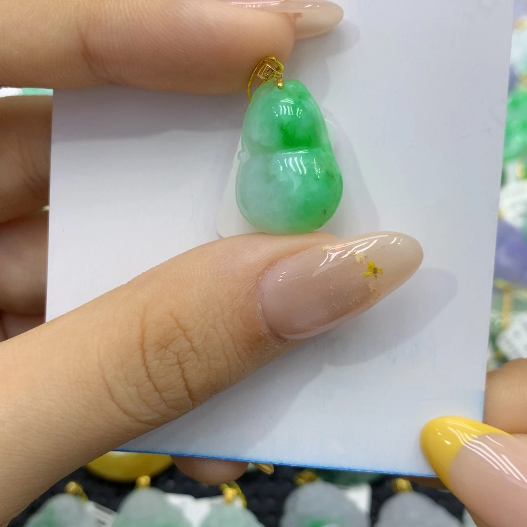颈饰18K金镶嵌翡翠翡翠