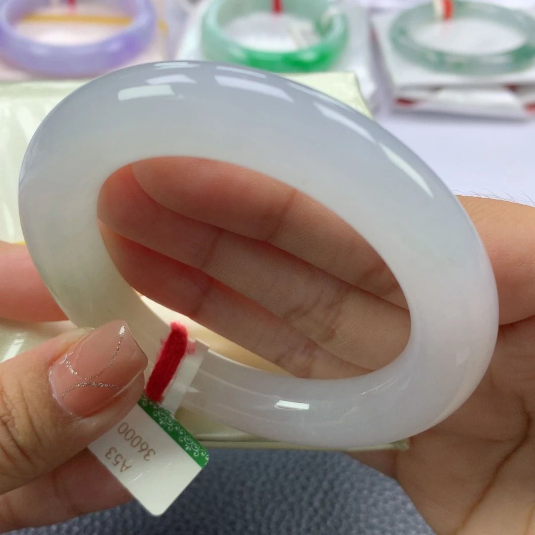 翡翠手镯未镶嵌缅甸天然翡翠手镯53.6圆