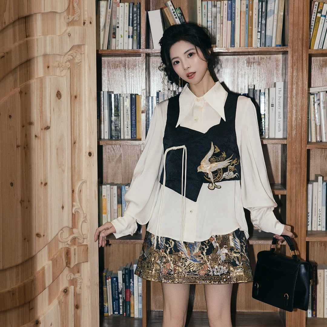 造镜集【灵雀纪事】新中式短马面裙织金仿妆花织锦缎明制汉元素少女