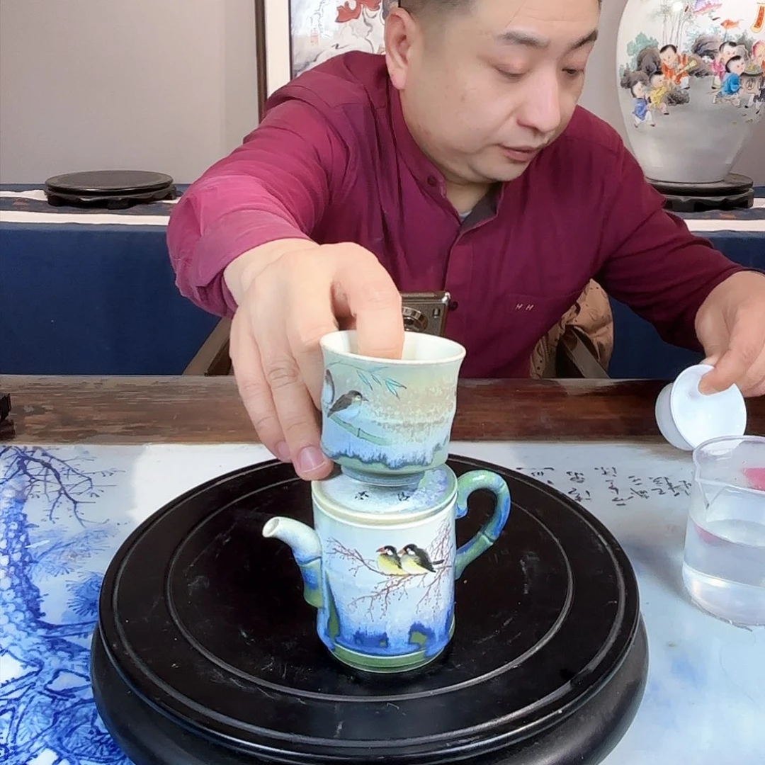 小**哥哈哈哈哈哈哈哈哈哈