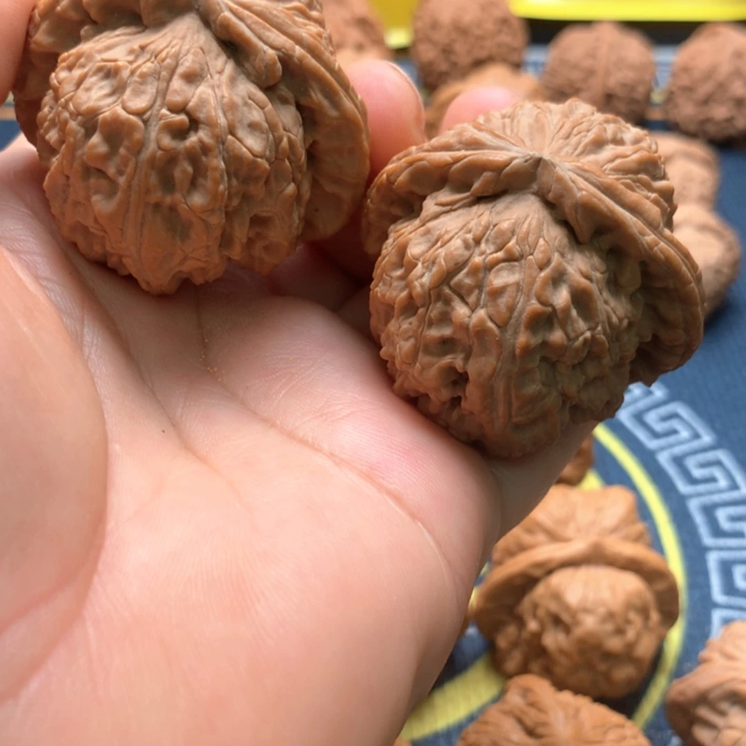【闪购商品】文玩核桃把件最**仔白狮子44