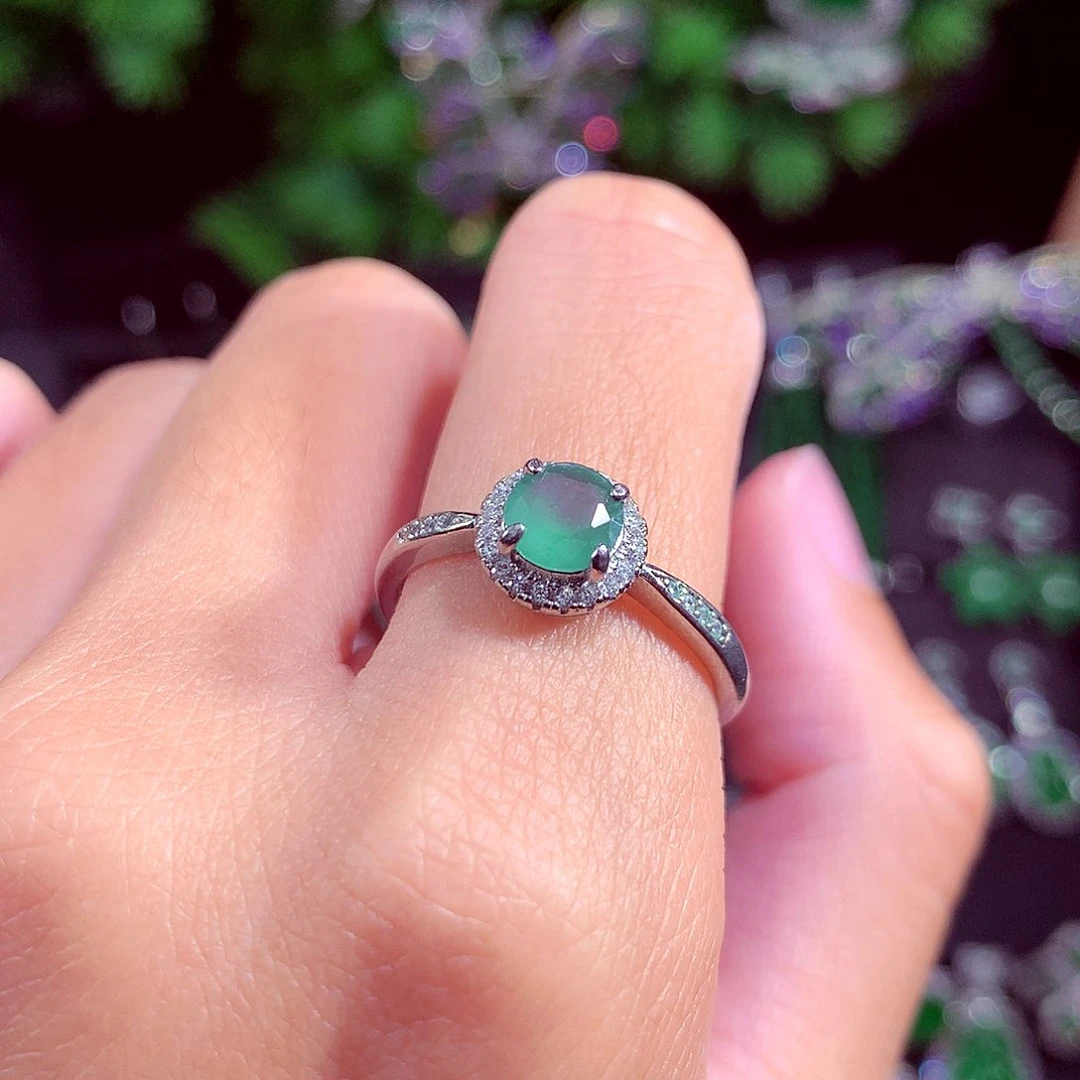 颈饰未镶嵌翡翠天然