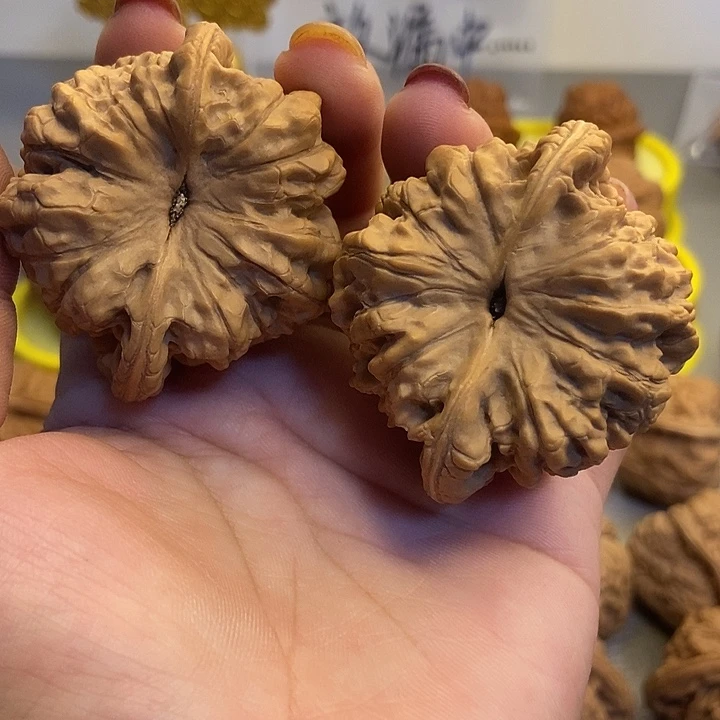 光***军吊坠文玩核桃你真帅