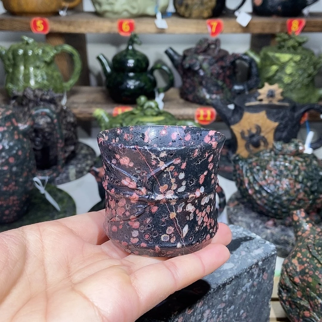 听***件安山玉梅花玉茶杯有坑