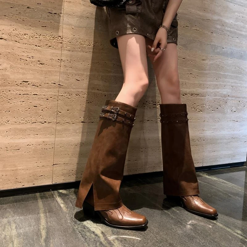 复古尖头铆钉裤管靴女炸街高跟棕色个性骑士靴显瘦不过膝靴