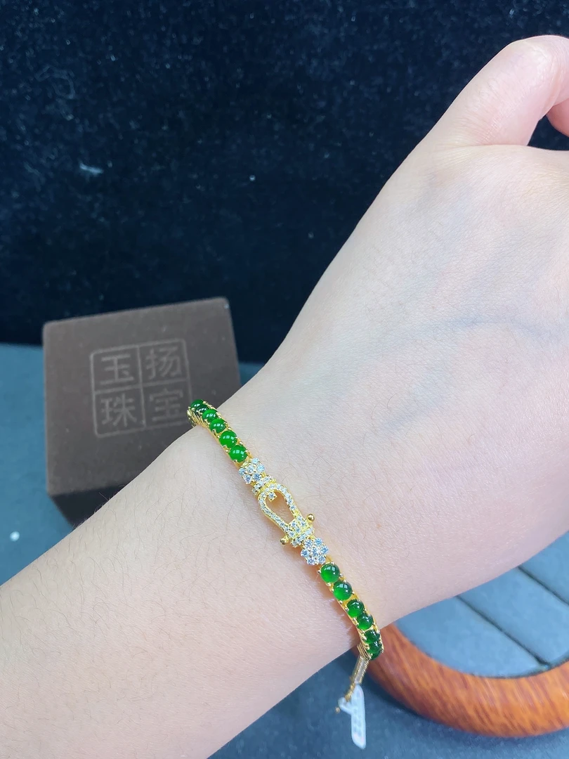 天然翡翠A货阳绿设计款手链通体S925银镶嵌