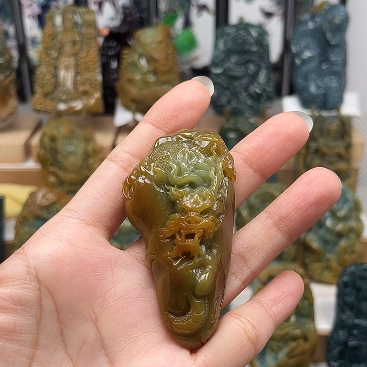 翡翠未镶嵌颈饰天然翡翠a货龙