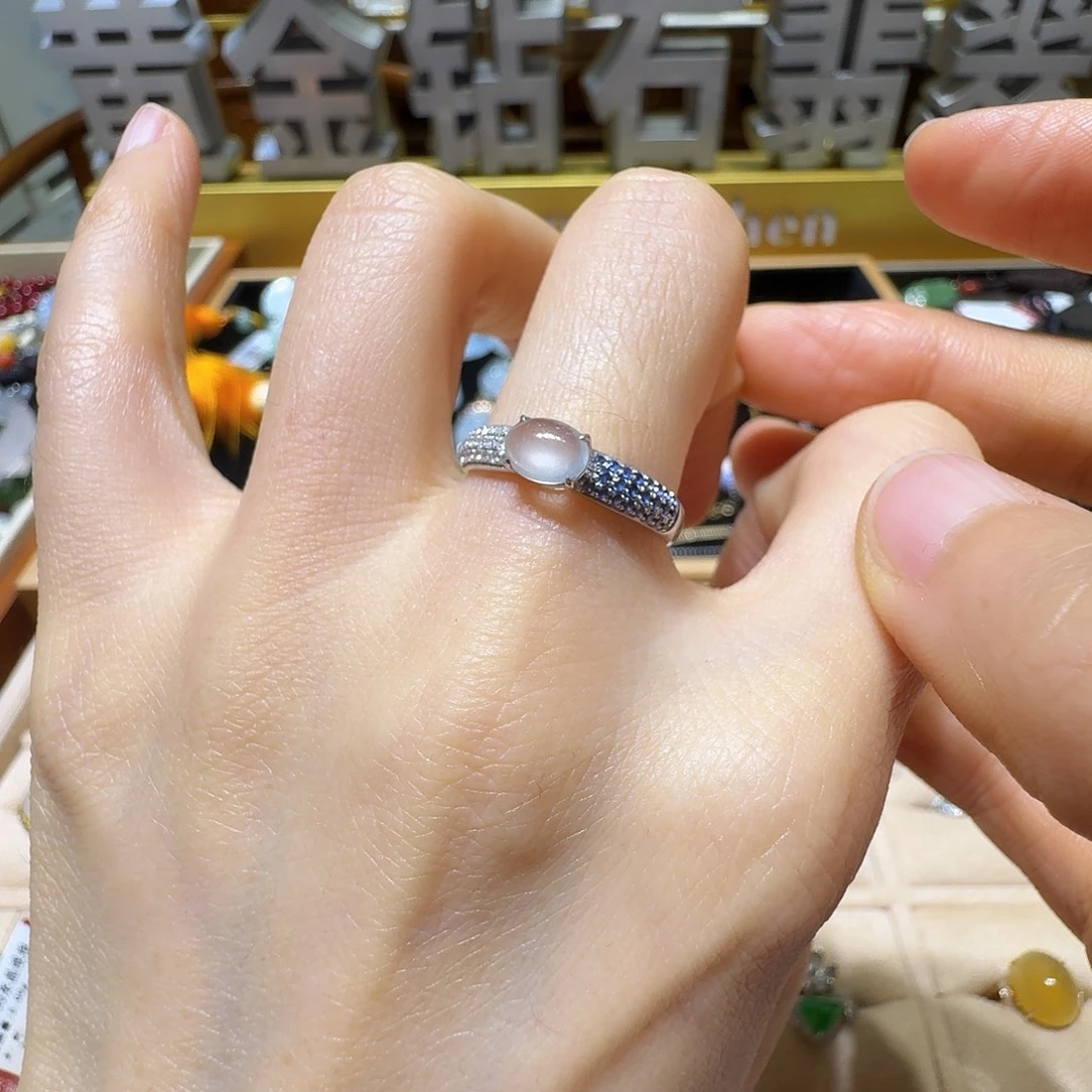 翡翠18K金镶嵌戒指