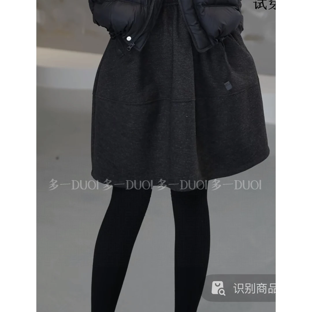 多一“赴约”2025冬季新款纯色百搭松紧腰简约宽松花苞半身裙