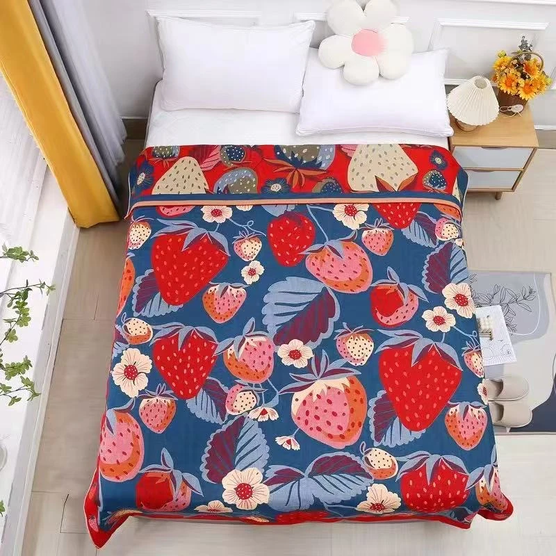 【新疆包邮】2025年新款草莓花型夏凉被