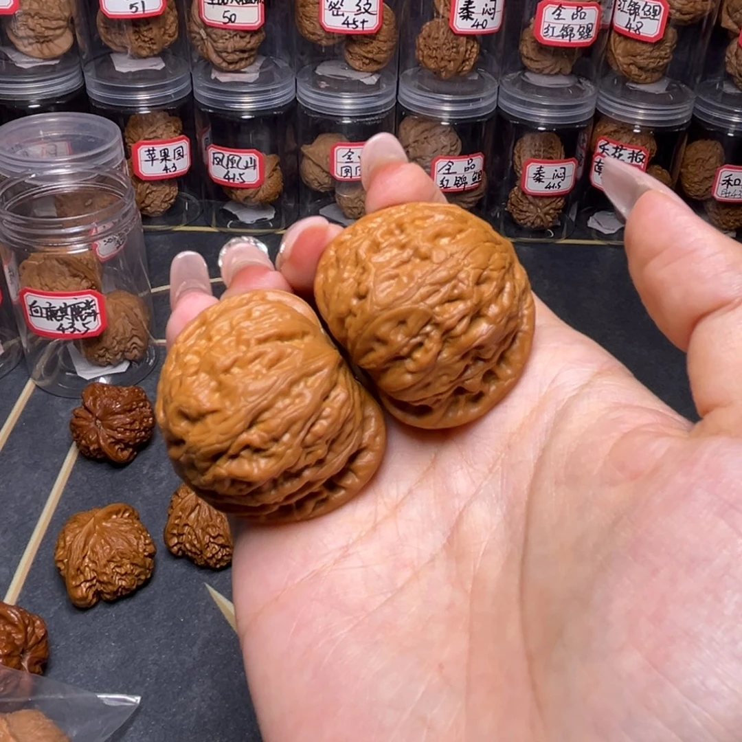王***搏吊坠文玩核桃铁锤