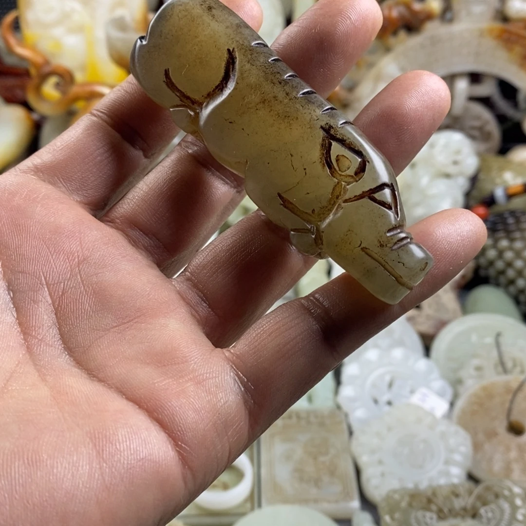 和田玉（糖玉）未镶嵌颈饰