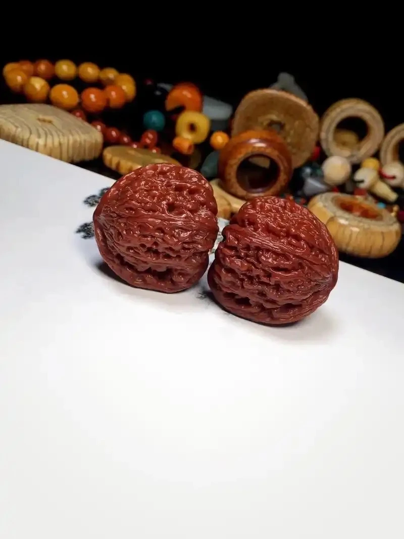 精品红宝石文玩核桃，密纹狮子头