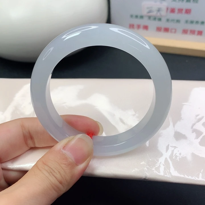 未镶嵌手镯翡翠5556