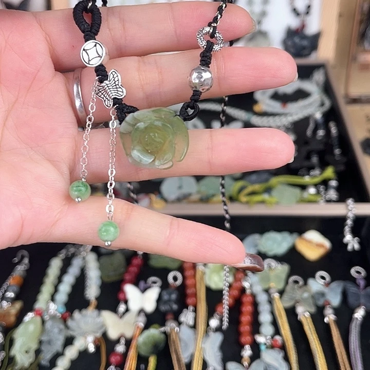 蛇纹石玉合金颈饰