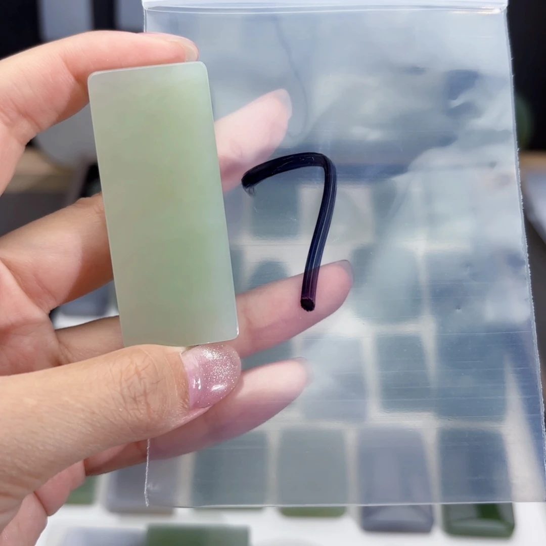 和田玉未镶嵌颈饰不**士