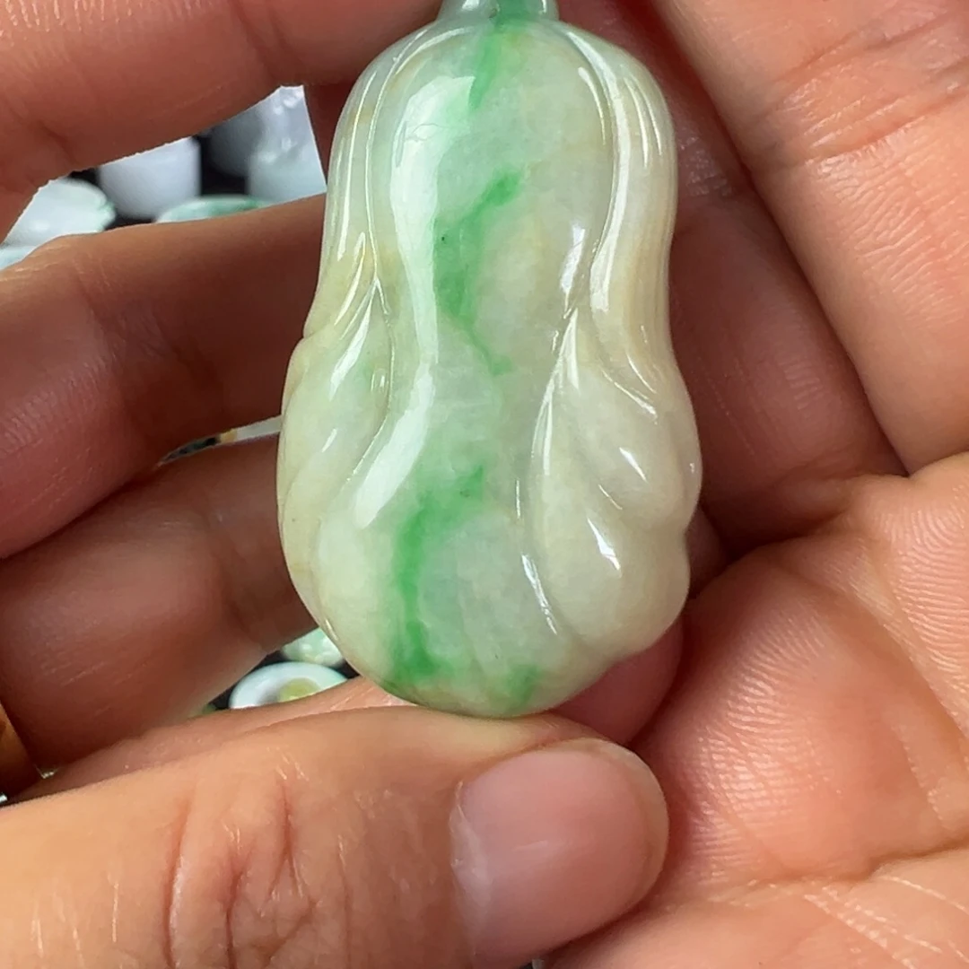 翡翠未镶嵌项圈天然翡翠挂件