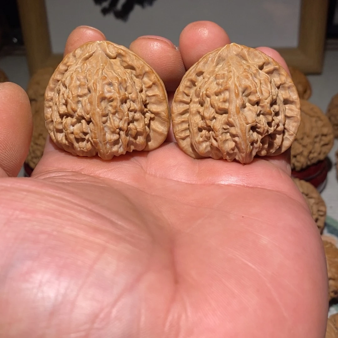 文玩核桃把件（****）41尺三角白